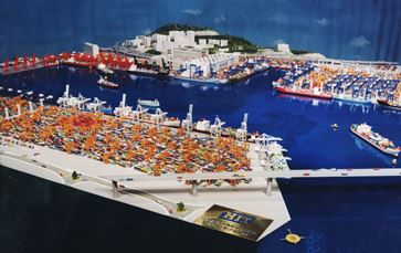 Hong Kong Container Port image 1