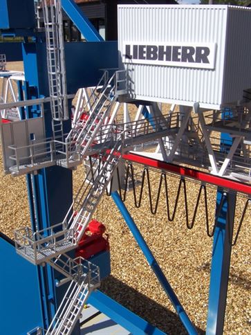 Liebherr Crane 1:65 image 5